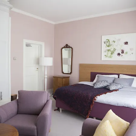 ホテル Hotelli Punkaharju 3*